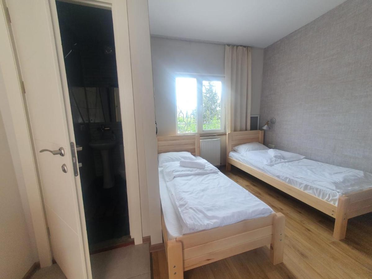 Guest House Zemeli Tbilisi ภายนอก รูปภาพ