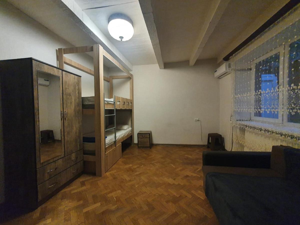Guest House Zemeli Tbilisi ภายนอก รูปภาพ