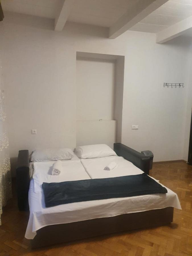 Guest House Zemeli Tbilisi ภายนอก รูปภาพ
