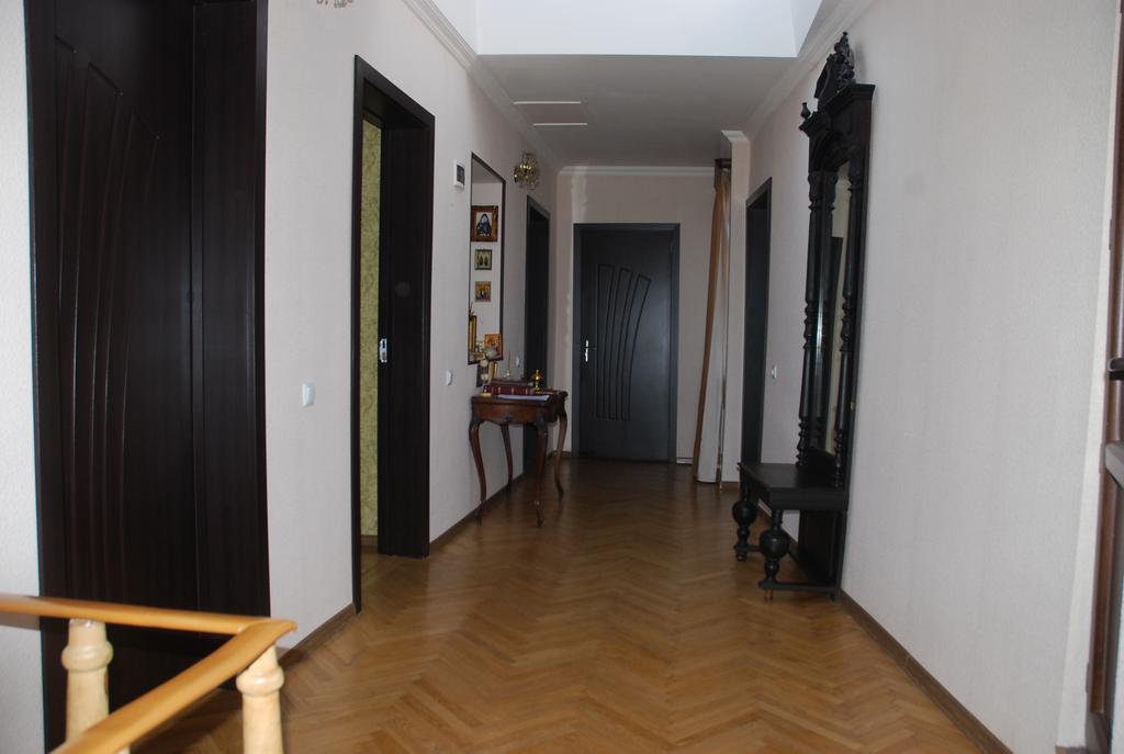Guest House Zemeli Tbilisi ภายนอก รูปภาพ